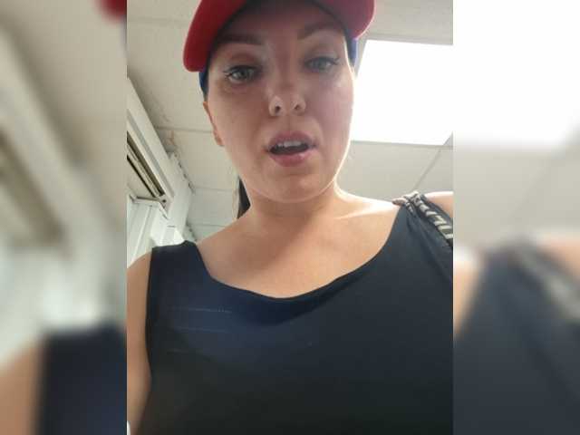 DIVORA live webcam show