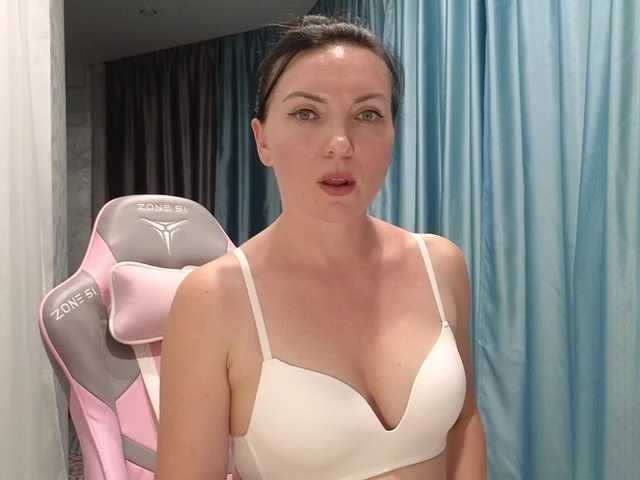 DIVo_0RA live webcam show