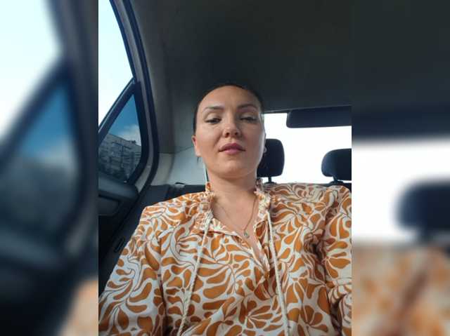 DIVORA, en vivo ahora en BongaCams