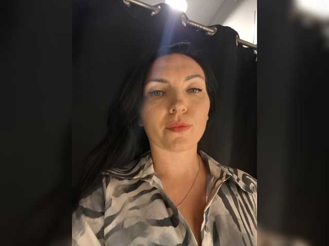 DIVo_0RA live cam preview