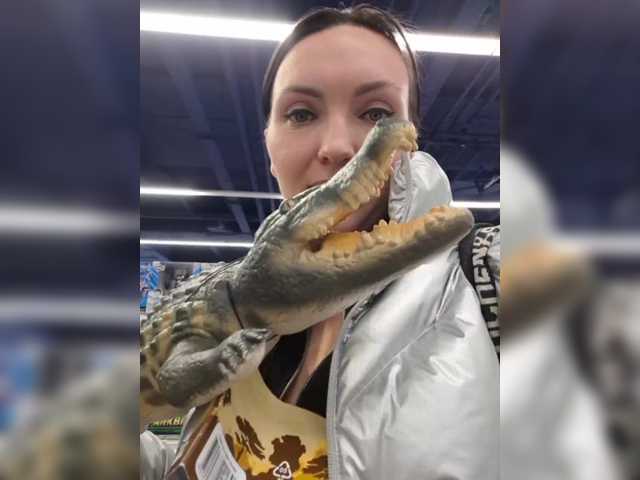 DIVORA's BongaCams profile