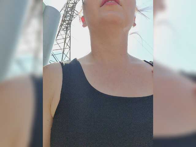 DIVORA live cam on BongaCams