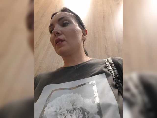 DIVo_0RA live webcam show