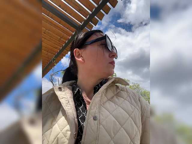 go to chat with Mrs_Di