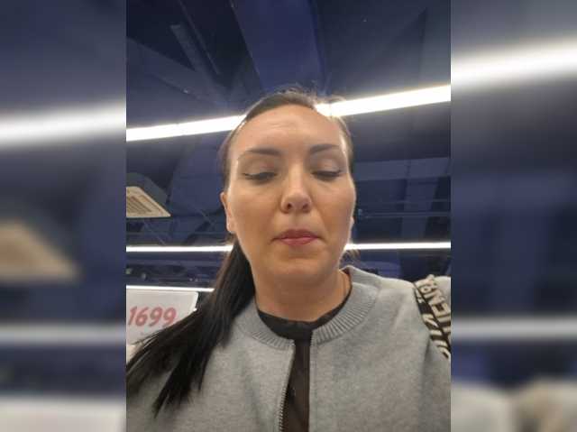 DIVo_0RA live cam on BongaCams