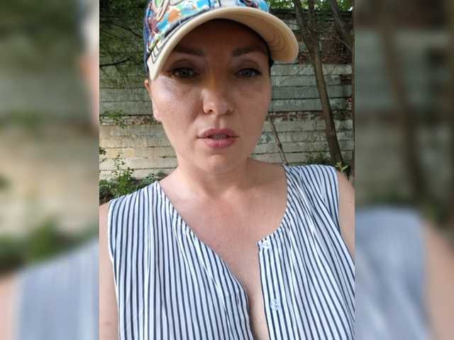 divora live sex show