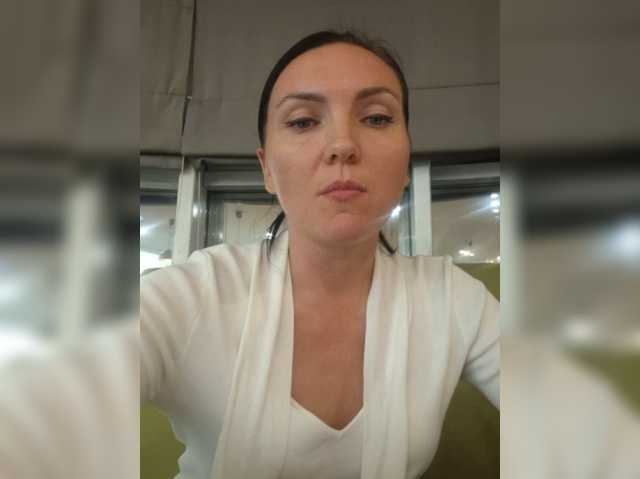 DIVORA live cam on BongaCams