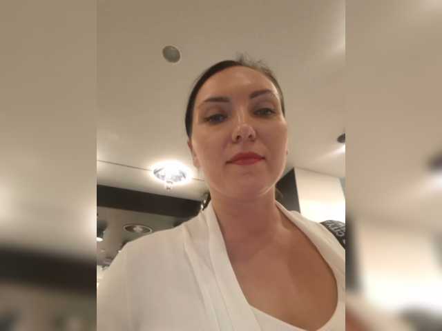 DIVORA live cam on BongaCams