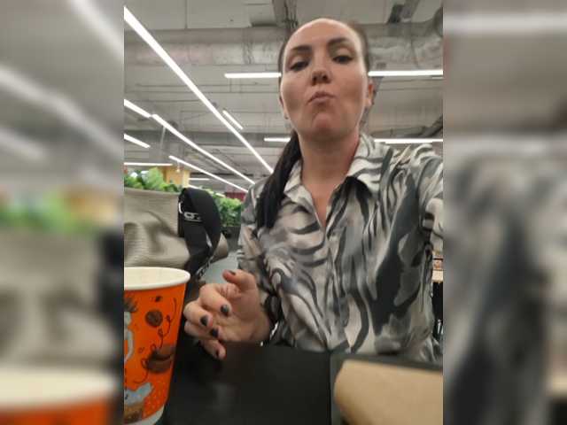 DIVORA live cam on BongaCams
