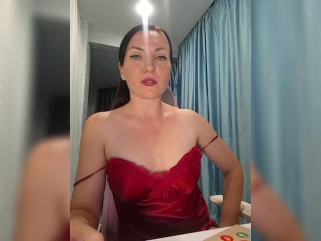 DIVORA live cam on BongaCams