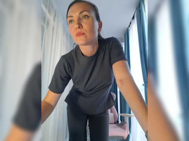 DIVORA live cam
