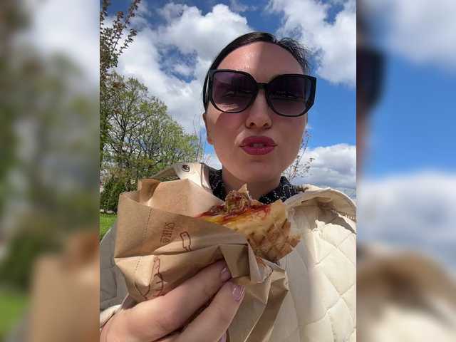 DIVORA's BongaCams profile