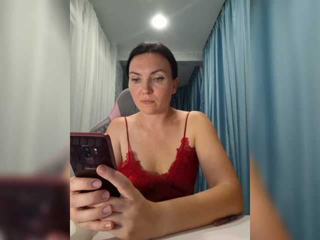 DIVORA live cam on BongaCams
