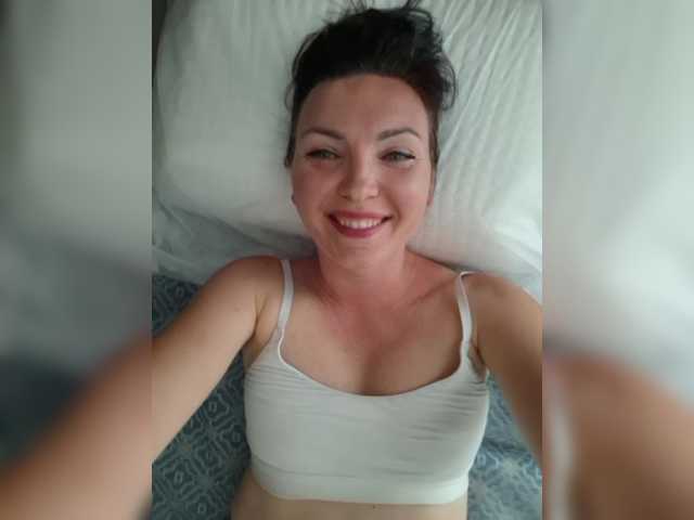 DIVORA live cam