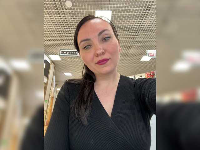 DIVORA's BongaCams profile