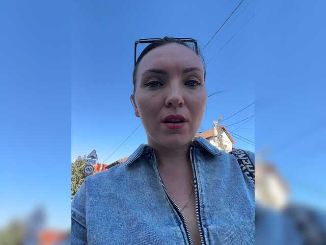 -Tvoya-Madam- preview