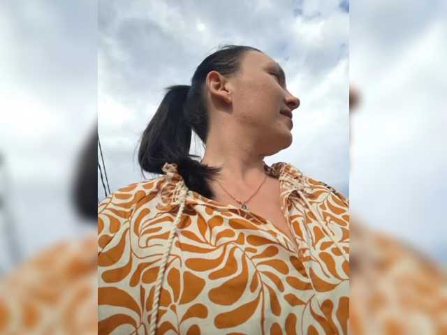 DIVORA, live now on BongaCams