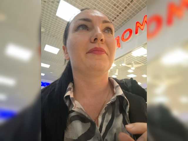 DIVORA live cam on BongaCams