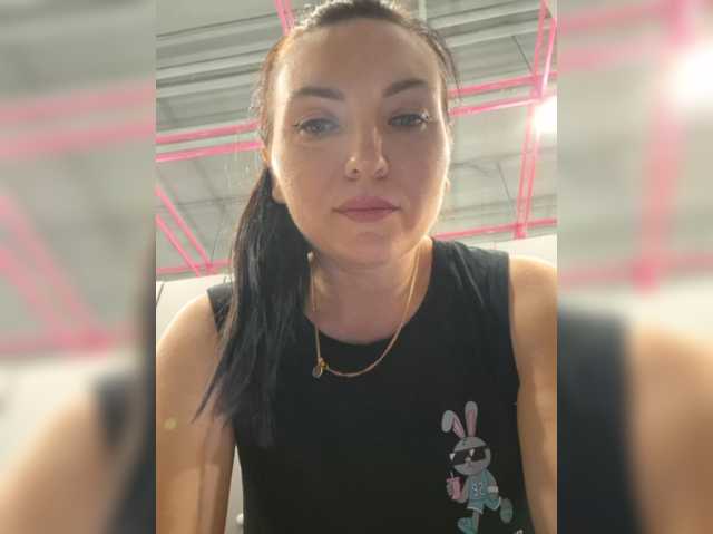 DIVORA live cam on BongaCams
