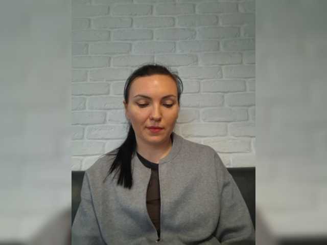 DIVo_0RA live cam on BongaCams