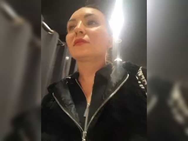 DIVORA live cam on BongaCams