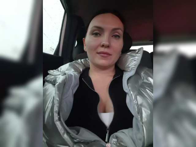 DIVORA's BongaCams profile