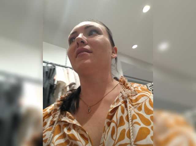 DIVo_0RA live cam preview