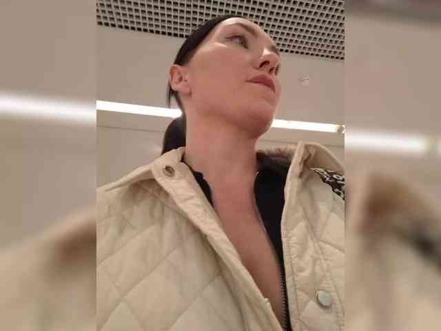 Mrs_Di webcam