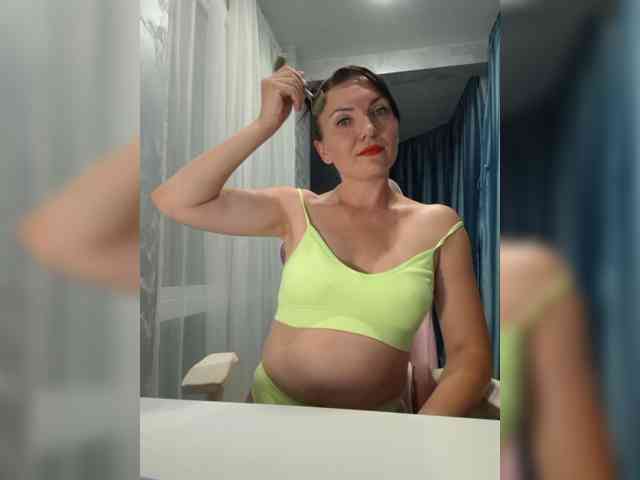 DIVORA Sex Cam Show