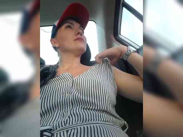 DIVORA Live Webcam on BongaCams