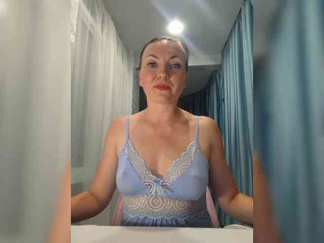 DIVORA Sex Cam Show