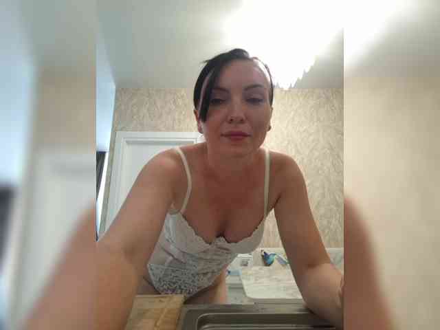DIVORA Sex Cam Show
