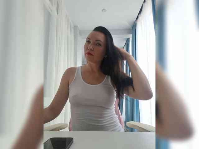 DIVORA Sex Cam Show
