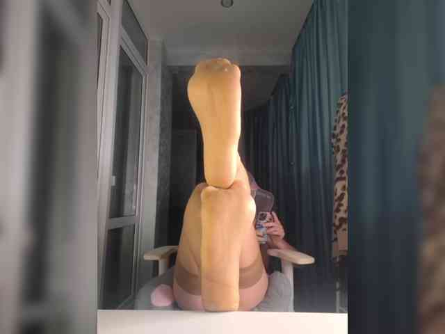 Mrs_Di webcam