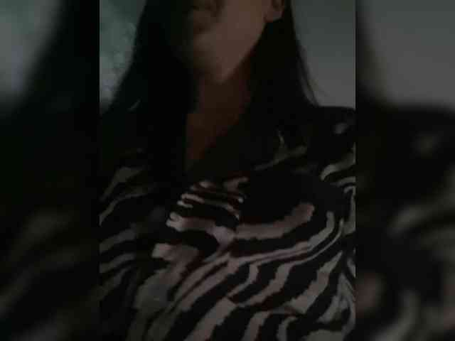 Mrs_Di webcam