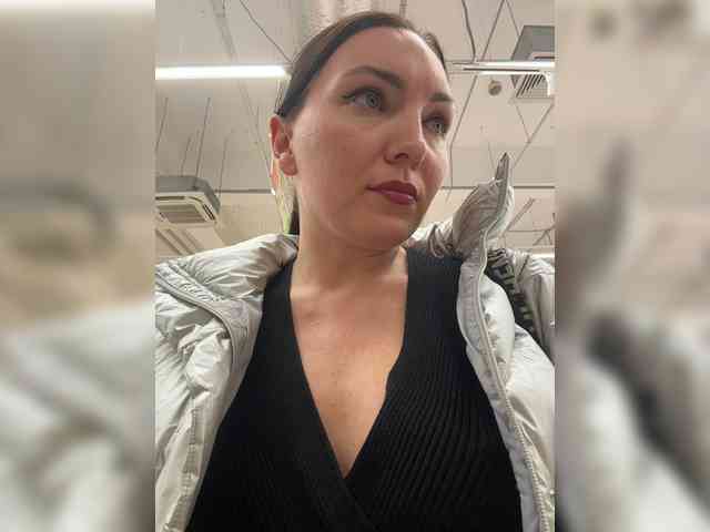 Mrs_Di webcam