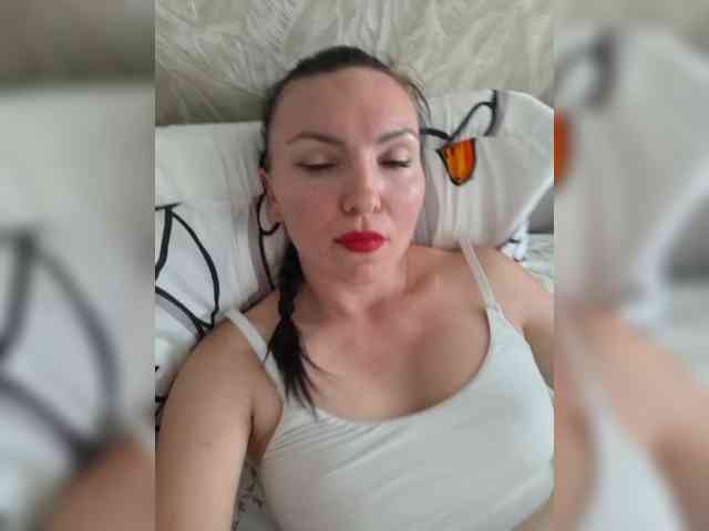 DIVORA Sex Cam Show