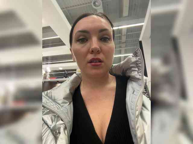 Mrs_Di webcam