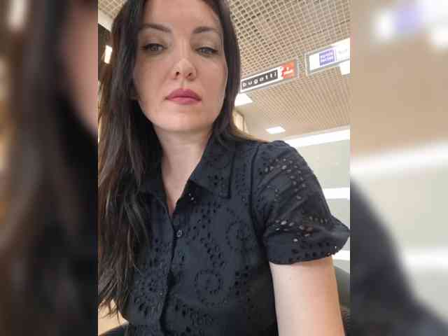 Bu model şu anda canlı. DIVORA