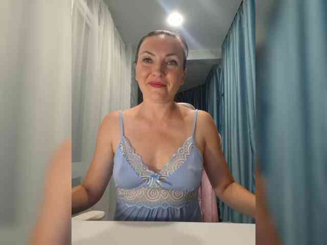 DIVORA Sex Cam Show