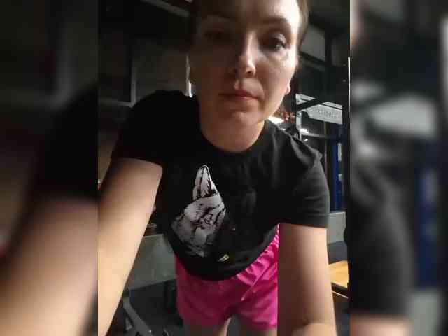 DIVORA Live Webcam on BongaCams