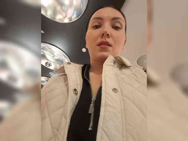 Mrs_Di webcam