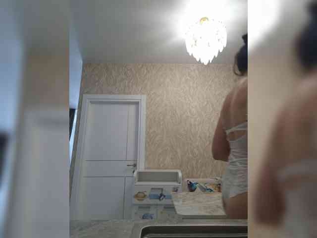 DIVORA Sex Cam Show