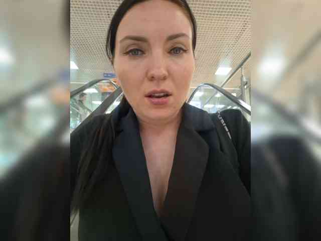 DIVORA Live Webcam on BongaCams