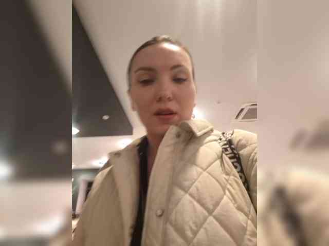 Mrs_Di webcam