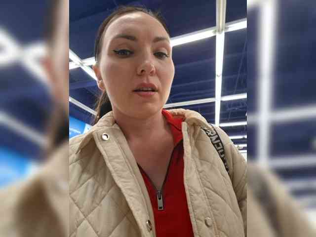 Mrs_Di webcam