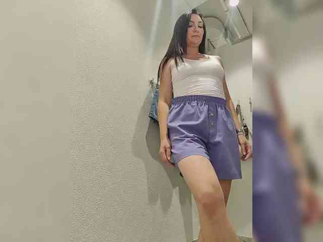 DIVORA Sex Cam Show