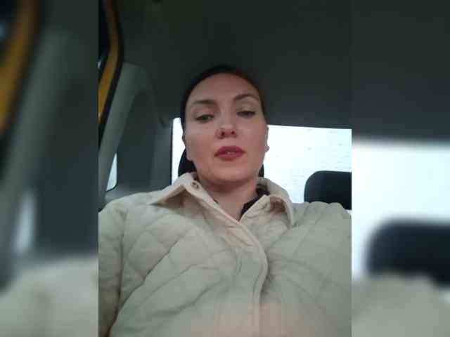 Model: Mrs_Di