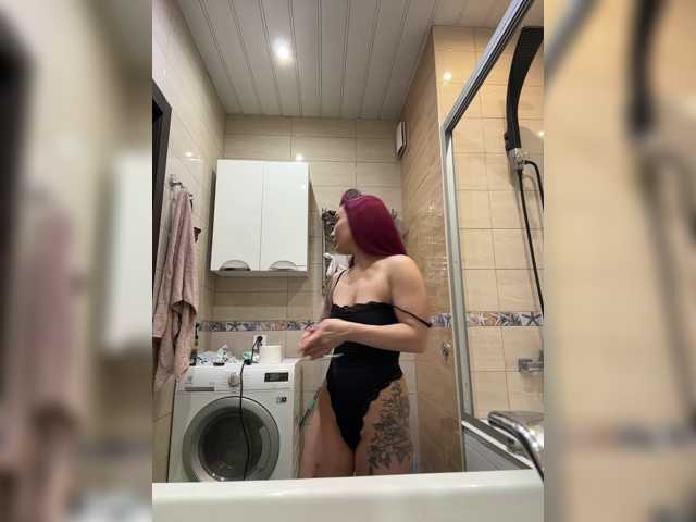 le modèle -INDICA- est en webcam porno dans un show sur le site bongacams, il possède les tags suivants: White/Caucasian,Redhead,Shaved