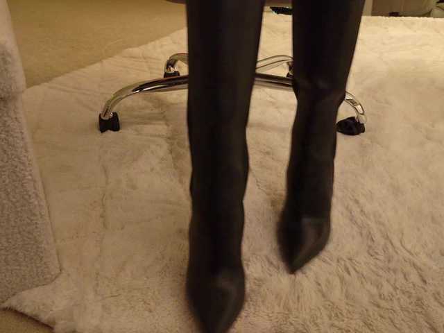 -redalexa-'s BongaCams show and profile